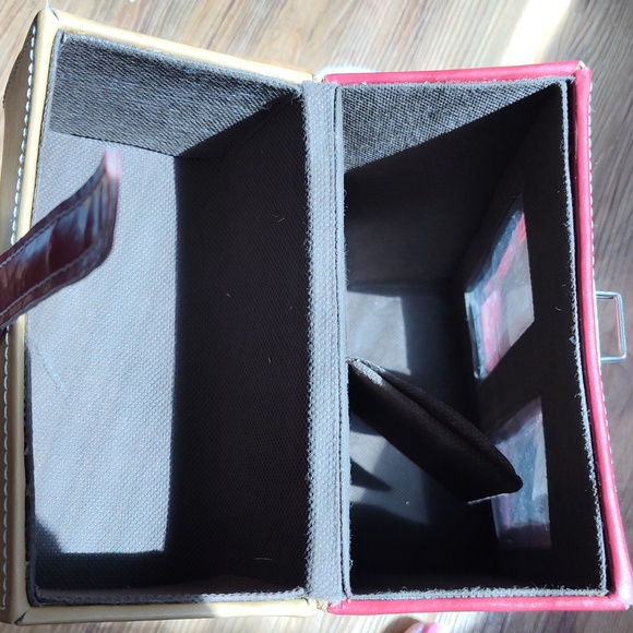 Vans Gifts Double Standard Wine Leather  Carrie GUC With Gift Inside - Picture 7 of 9